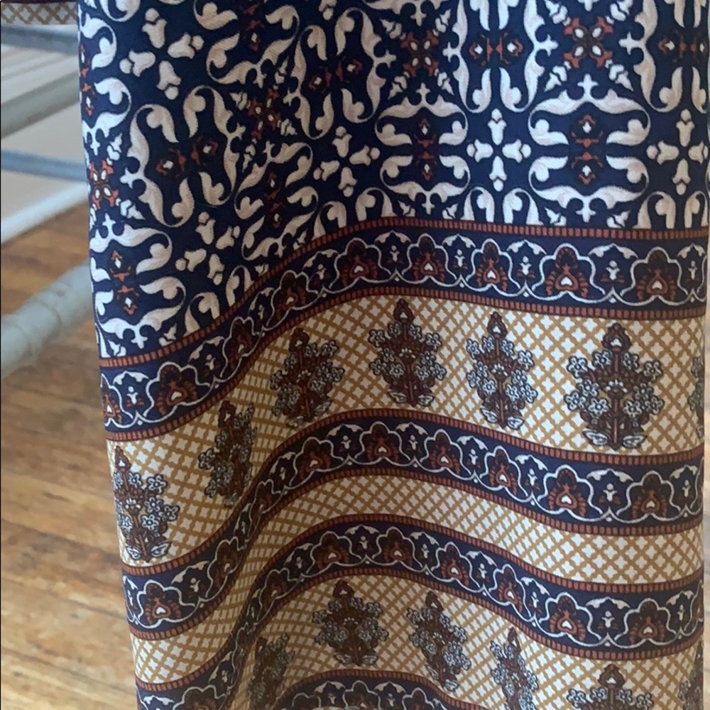 Boho, Open-Back Crop Top - Picture 2 of 4